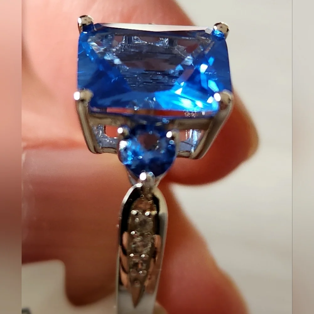 NWT 3.90CT LAB CREATED BLUE SPINEL WITH .04CTW WHITE ZIRCON RHODIUM‎ OVER SS